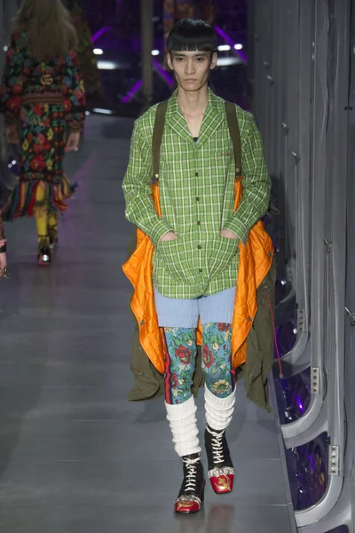 Look 105